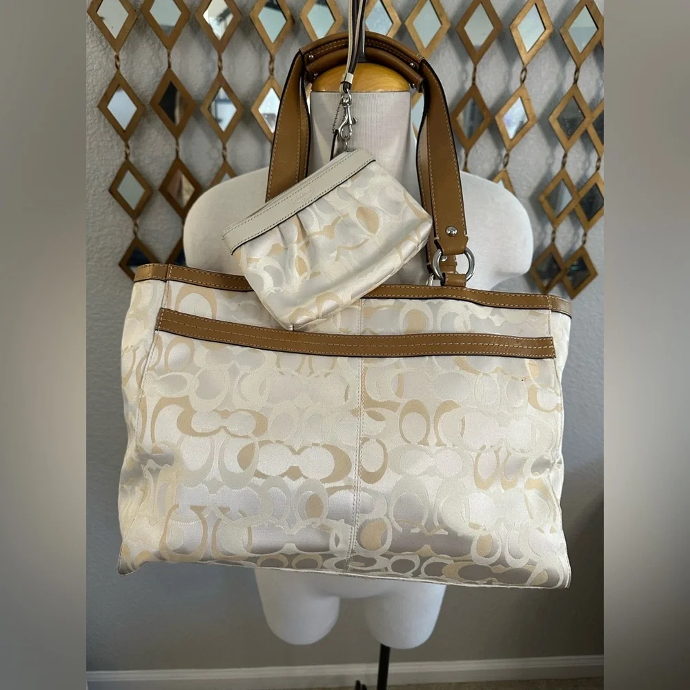 Coach this bag